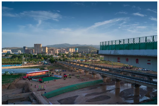 絲綢之路再現(xiàn)長虹，徠卡TS16助力渭河特大橋轉(zhuǎn)體合攏